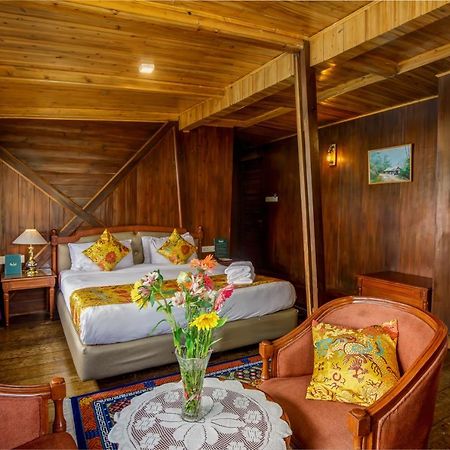 Muscatel Himalayan Resort - 400 Mts From Mall Road ดาร์จีลิง ภายนอก รูปภาพ