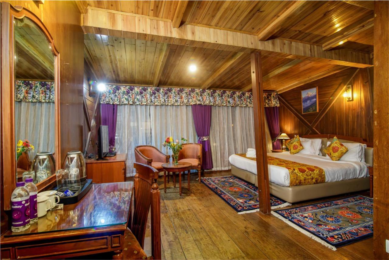 Muscatel Himalayan Resort - 400 Mts From Mall Road ดาร์จีลิง ภายนอก รูปภาพ