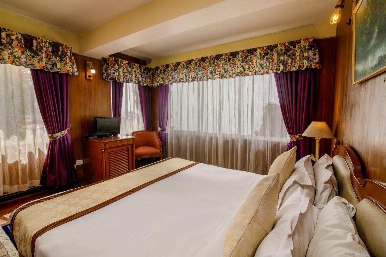 Muscatel Himalayan Resort - 400 Mts From Mall Road ดาร์จีลิง ภายนอก รูปภาพ